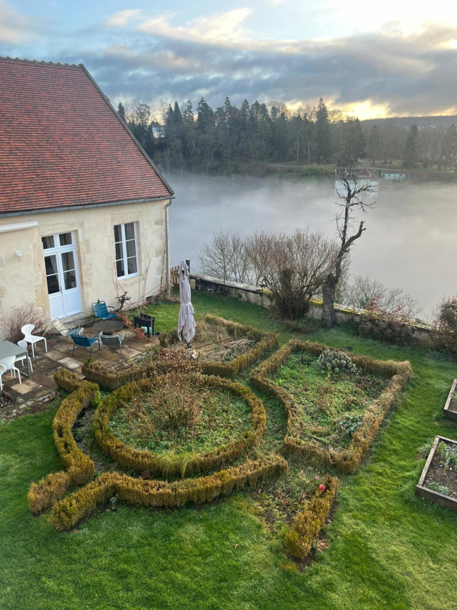 Maison De Noble Nicolas Avallon Kültér fotó